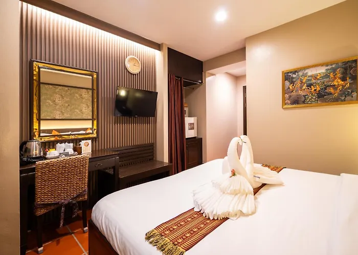 Отель Baan Sukhumvit Soi 20 Бангкок