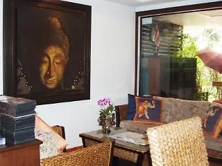 Отель Baan Sukhumvit Soi 20